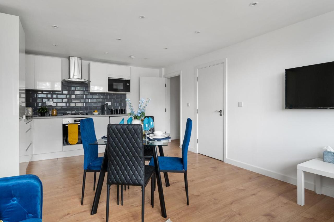 Livestay-Modern Apartments Building In Aylesbury Aylesbury  Exteriör bild